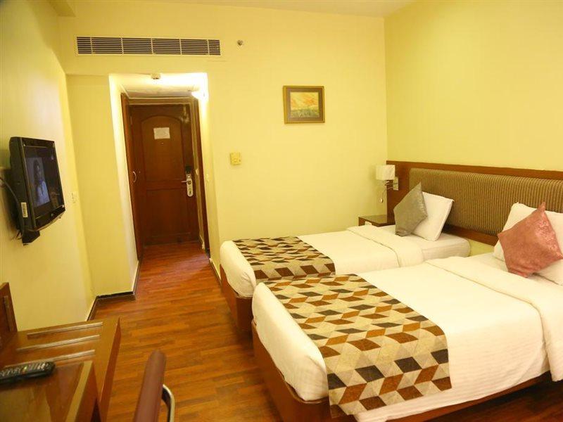 Royal Fort Hotel Visákhapatnam Kültér fotó