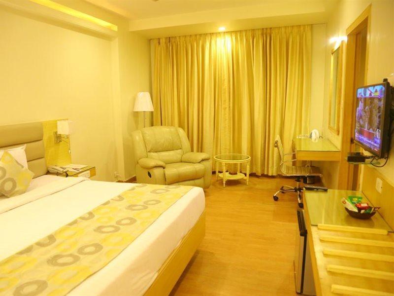 Royal Fort Hotel Visákhapatnam Kültér fotó