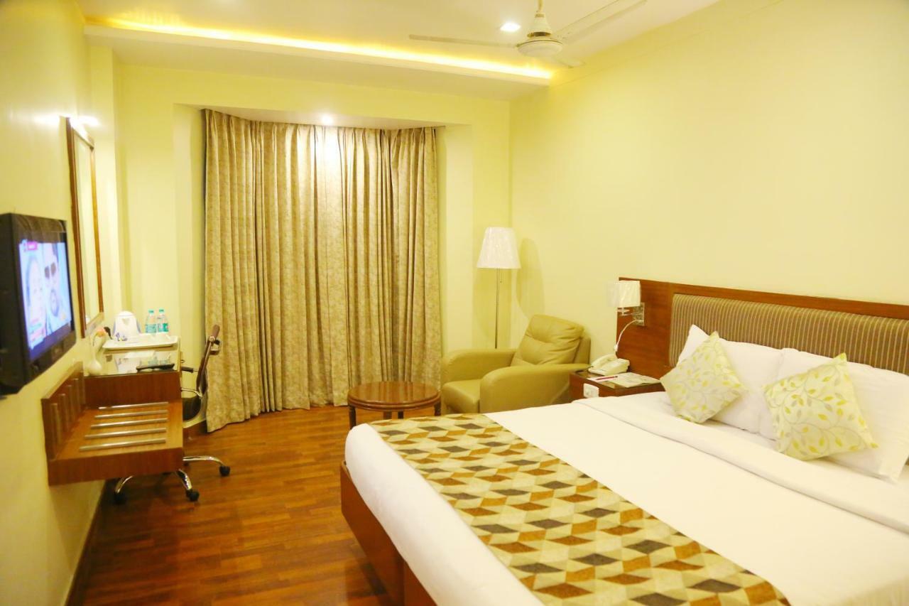 Royal Fort Hotel Visákhapatnam Kültér fotó