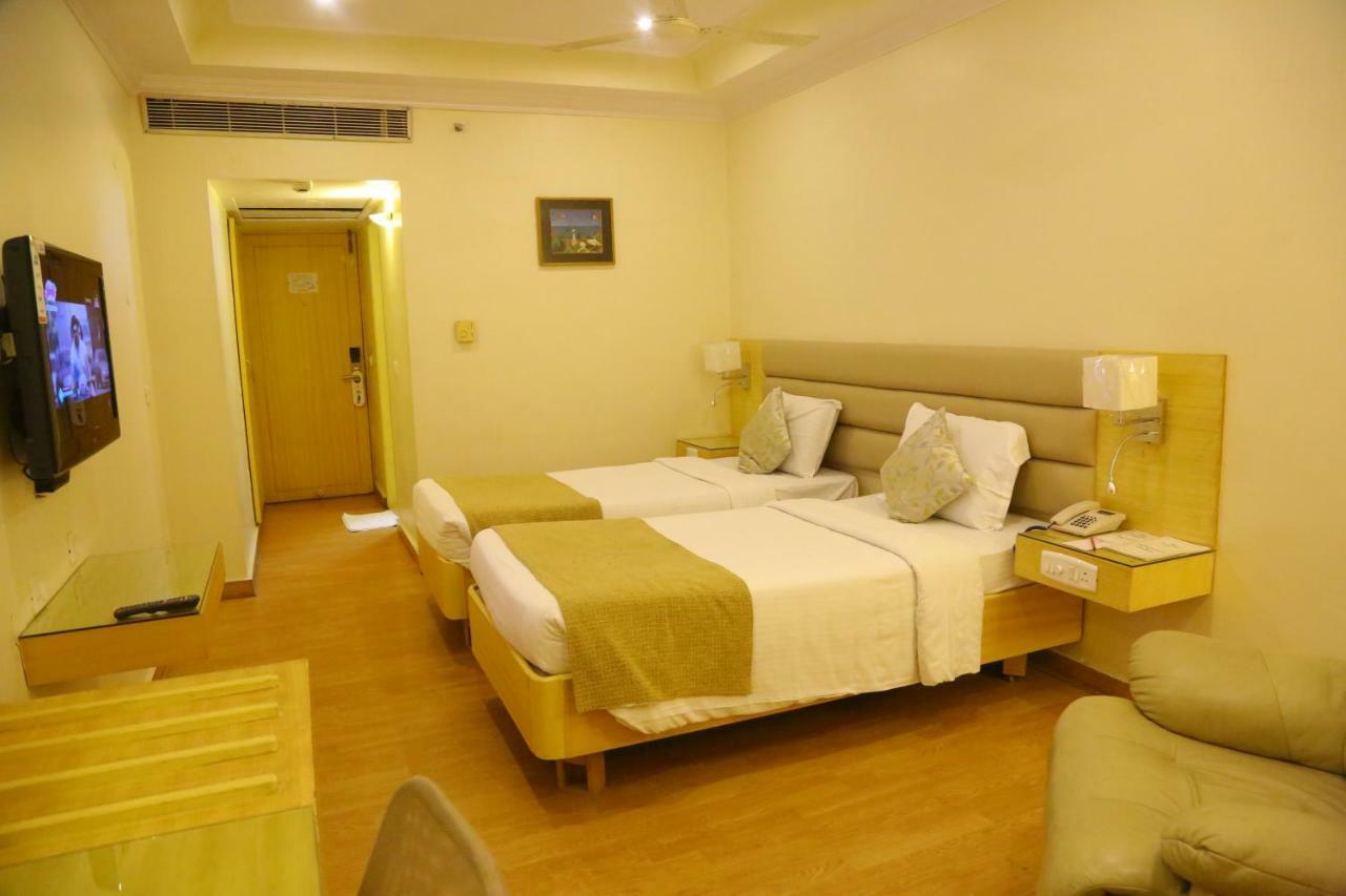 Royal Fort Hotel Visákhapatnam Kültér fotó